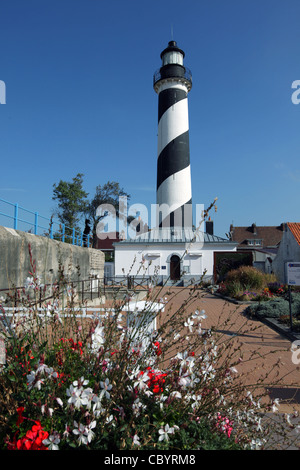 VIEW OF THE THE GRAVELINES LIGHTHOUSE SITUATED AT PETIT FORT PHILIPPE, NORD (59), FRANCE Stock Photo