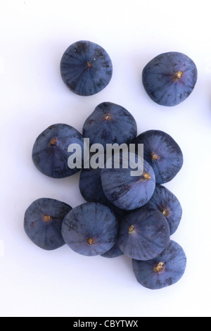 RED FIGS, FRUIT RICH IN VITAMIN B3 AND FIBERS, VERY ENERGY GIVING WHEN DRIED Stock Photo