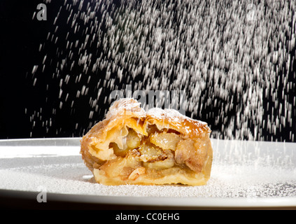 apfel strudel apfelstrudel apple strudel studio Stock Photo