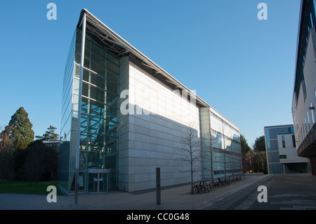 Cambridge University the modern architecture of the Law Faculty ...