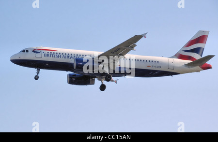 British Airways Airbus A320-200 G-EUYG landing at London Heathrow ...