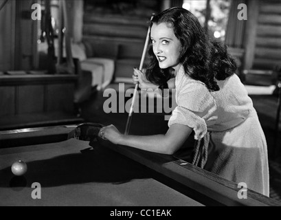 BETTE DAVIS BEYOND THE FOREST (1949) Stock Photo