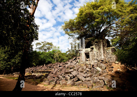 Beng Mealea, temple in the Angkor Wat style located east of the main group of temples at Angkor, Cambodia, Asia Stock Photo