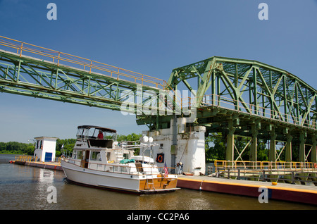 New York, Erie Canal, Mohawk River at Schenectady. Lock #8 at Scotia. Stock Photo