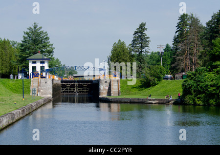 New York state, Erie Canal on the Mohawk river between Little Falls & Sylvan Beach. Canal station at lock 20 at Marcy, New York. Stock Photo