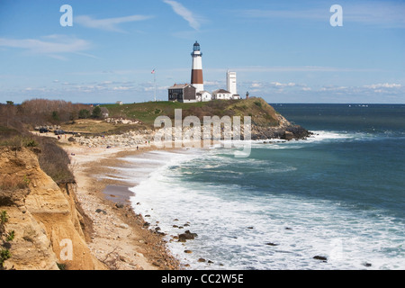 USA, New York, Long Island, Montaurk, Coastline with lighthouse Stock Photo