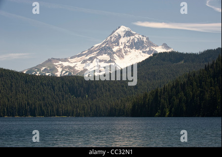 Bull Run Lake, highest reservoir in the Bull Run Watershed, and Mount Hood 3,424m / 11,234ft, Bull Run Watershed, Portland, Oregon USA Stock Photo