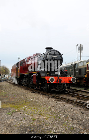 LMS Stanier 8F 2-8-0 locomotive 8624  great central railway loughborough england uk Stock Photo