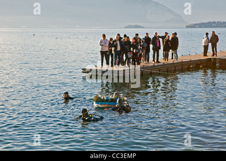 Laveno-Mombello it is a tradition, an underwater nativity scene in the Lago Maggiore build. Stock Photo