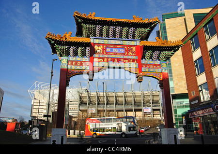 The Chinese Paifang entrance arch at Chinatown, Newcastle upon Tyne, Tyne and Wear, England, United Kingdom Stock Photo