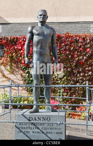 Statue of Ballydehob born Danno O'Mahony, 1912 –1950. Irish professional wrestler Stock Photo