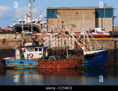 fishing boat in fraserburgh harbour Stock Photo