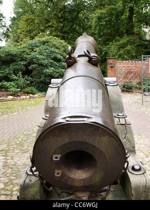 Cannon on the court of Winsen Castle, Winsen Luhe, Germany. Stock Photo