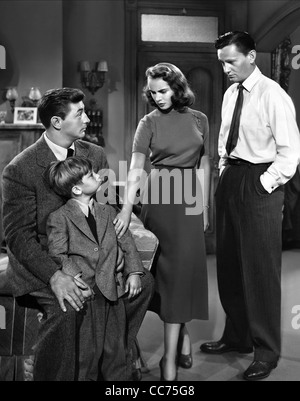 ROBERT MITCHUM, GORDON GEBERT, JANET LEIGH, WENDELL COREY, HOLIDAY AFFAIR, 1949 Stock Photo