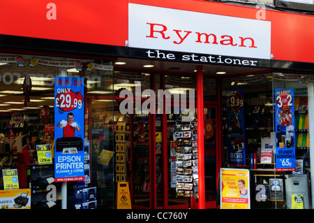 Ryman stationery and office supplies shop in Wardour Street, Soho ...