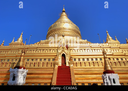 Shwezigon Paya (Pagoda) | Bagan (Pagan), Myanmar (Burma) Stock Photo