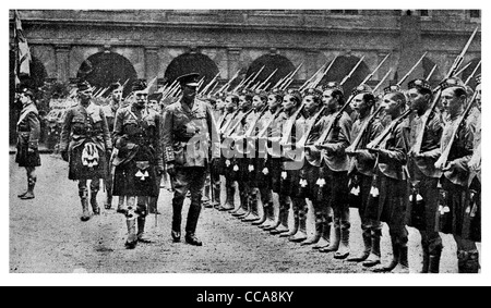 Parade inspection Royal Scots Guard Kilt uniform bayonet Officer General Scottish commander barrack garrison Stock Photo