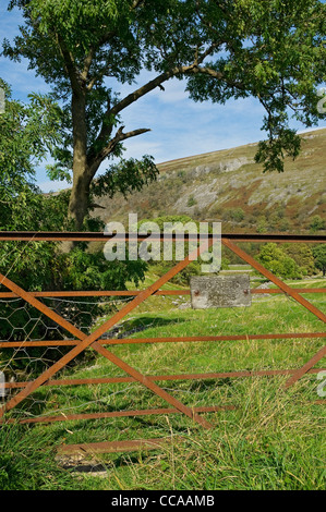 No public access sign on rusty metal gate at field private land farmland North Yorkshire England UK United Kingdom GB Great Britain Stock Photo