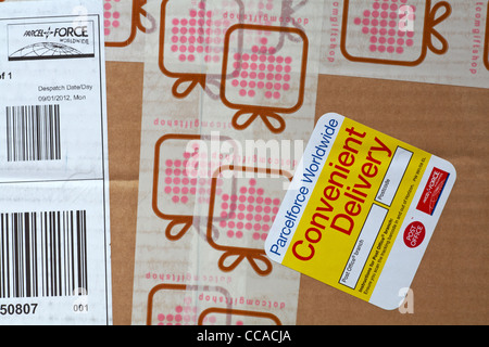 Parcelforce Worldwide Convenient Delivery sticker on parcel Stock Photo ...