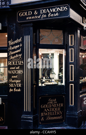 Jewellers shop front in Brighton Lanes offering cash for gold, diamonds, jewellery and watches Brighton East Sussex England UK Stock Photo