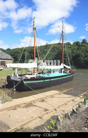 Quay Vector The Shamrock a 57ft restored sailing barge on the River Tamar at ...