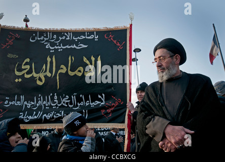 Hub- e -Ali  annual Arbaeen (Chelum) Procession of Shia Muslims marking martyrdom of Hussain grandson of Muhammad in Park Lane L Stock Photo