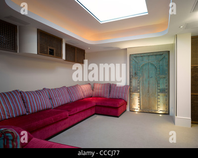 NOTTING HILL HOUSE, LONDON- PTP ARCHITECTS 2011-HOME CINEMA ROOM Stock Photo