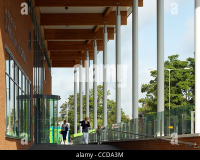 WATFORD CENTRAL LEISURE CENTRE, WATFORD, UNITED KINGDOM, STUDIO E ARCHITECTS, 2009 Stock Photo