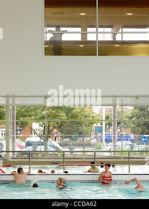 WATFORD CENTRAL LEISURE CENTRE, WATFORD, UNITED KINGDOM, STUDIO E ARCHITECTS, 2009 Stock Photo