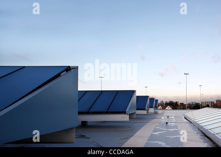 WATFORD CENTRAL LEISURE CENTRE, WATFORD, UNITED KINGDOM, STUDIO E ARCHITECTS, 2009 Stock Photo