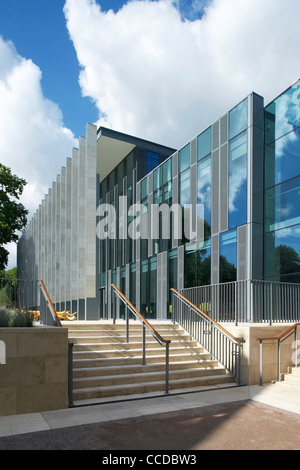 Wiltshire County Council''S New Offices On A Sensitive Historic Site In Salisbury Are A Marriage Of A New, Low Energy, Flexible Stock Photo