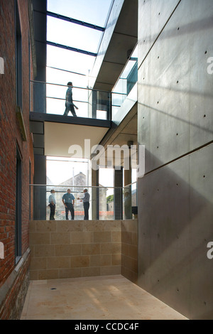 Wiltshire County Council''S New Offices On A Sensitive Historic Site In Salisbury Are A Marriage Of A New, Low Energy, Flexible Stock Photo