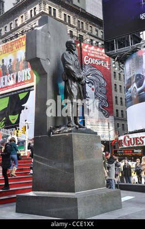 Father Duffy Statue by by Charles Keck, Times Square, New York, USA Stock Photo