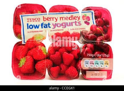 Tesco Yogurt Raspberry Tesco Berry Medley Low Fat Yogurts Stock Photo - Alamy