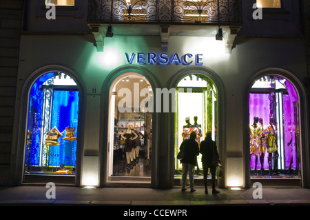 Versace fashion shop, Via Monte Napoleone 2 street, Milan, Italy Stock ...