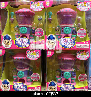 Zoobles toys hot sale r us