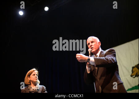 Nov 02, 2010 - Oakland, California, U.S. - JERRY BROWN takes the stage with his wife ANN GUST at Fox Theater in downtown Oakland, California. Brown celebrated his re-election as California Governor. (Credit Image: © Mark Murrmann/ZUMApress.com) Stock Photo