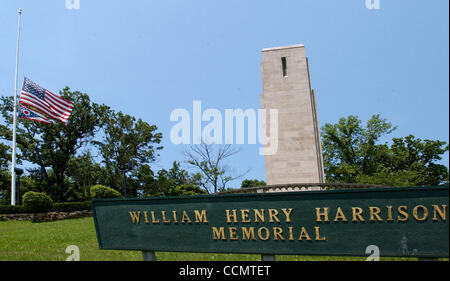 Jun 24, 2004 - Miami Township, Ohio, USA - NORTH BEND :  William Henry Harrison's Tomb, and Monument to the 9th President of the United States, is located at the N E corner of Brower and Cliff Roads in North Bend, Ohio.  (Credit Image: © Ken Stewart/ZUMA Press) Stock Photo