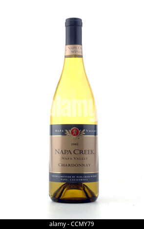 Jul 12, 2004; Sacramento, CA, USA; Napa Creek 2002 Napa Valley Chardonnay wine, Tuesday, July 12, 2005. Stock Photo