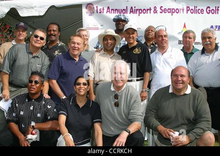 May 25, 2003 - Hollywood, California, U.S. - I7575CHW.1ST ANNUAL AIRPORT & SEAPORT POLICE GOLF INVITATIONAL-HONORARY CHAIR SHAQUILLE O'NEAL.RANCHO PARK GOLF COURSE, LOS ANGELES, CA.05/26/2003.   /   /    2003.CELEBRITY AND GOVERNMENT VIPS(Credit Image: Â© Clinton Wallace/Globe Photos/ZUMAPRESS.com) Stock Photo