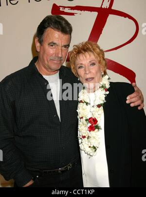 Jan. 28, 2004 - Hollywood, California, U.S. - K35017EG.''THE YOUNG AND THE RESTLESS'' CELEBRATES JEANNE COOPER'S 30TH ANNIVERSARY AT CBS TELEVISION Hollywood,.HOLLYWOOD, CALIFORNIA.1/28/2004.  /E.G.I./   2004.ERIC BRAEDEN AND JEANNE COOPER(Credit Image: Â© Ed Geller/Globe Photos/ZUMAPRESS.com) Stock Photo