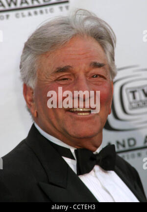 Mar. 7, 2004 - Hollywood, California, U.S. - K35926EG.TV LAND AWARDS: A CELEBRATION OF CLASSIC TV AT THE HOLLYWOOD PALLADIUM IN  HOLLYWOOD, CA..03/07/2004.  /EGI/   2004 .PETER FALK(Credit Image: © Ed Geller/Globe Photos/ZUMAPRESS.com) Stock Photo