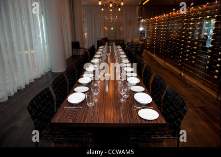 Apr. 19, 2010 - Los Angeles, CA, U.S. - dining room at RH at The Andaz Hotel (Credit Image: © Lisa Rose/ZUMApress.com) Stock Photo