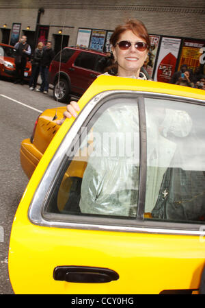 Actress SUSAN SARANDON gets into a cab outside' The Late Show with David Letterman' held at the Ed Sullivan Theater. Her son's music group 'Ok Go' appeared on Letterman. Stock Photo