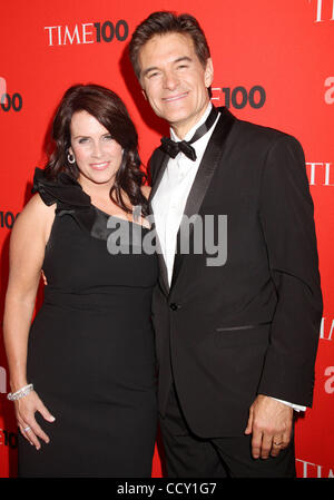 DR. MEHMET OZ and his wife LISA OZ attend the 2010 Time 100 Gala held at the Time Warner Center. Stock Photo