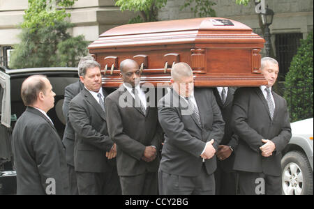 Pallbearers carry the casket of legendary jazz singer and actress LENA ...