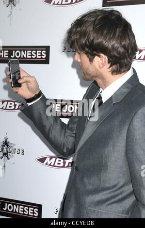 Apr 08, 2010 - Los Angeles, California, USA - Actor ASHTON KUTCHER at the 'The Joneses' Los Angeles Premiere held at the ArcLight Hollywood. (Credit Image: Â© Paul Fenton/ZUMA Press) Stock Photo