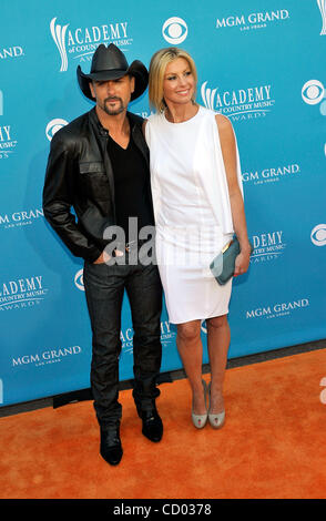 April 18, 2010 - Las Vegas, Nevada, USA -  Musicians TIM MCGRAW and FAITH HILL arrive at the 45th Academy of County Music Awards ceremony at the MGM Grand Garden Arena on April 18, 2010 in Las Vegas, Nevada. (Credit Image: © David Becker/ZUMApress.com) Stock Photo