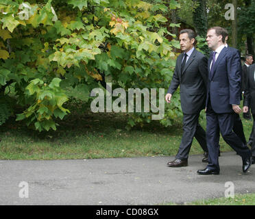 French President Nicolas Sarkozy (l) and Russian President Dmitry Medvedev (r) at the World Policy Conference in Evian, France. Stock Photo