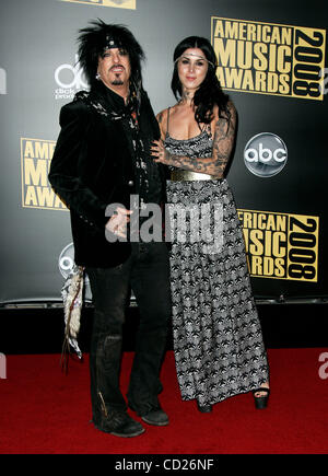 NIKKI SIXX KAT VON D 2008 AMERICAN MUSIC AWARDS DOWNTOWN LOS ANGELES CA